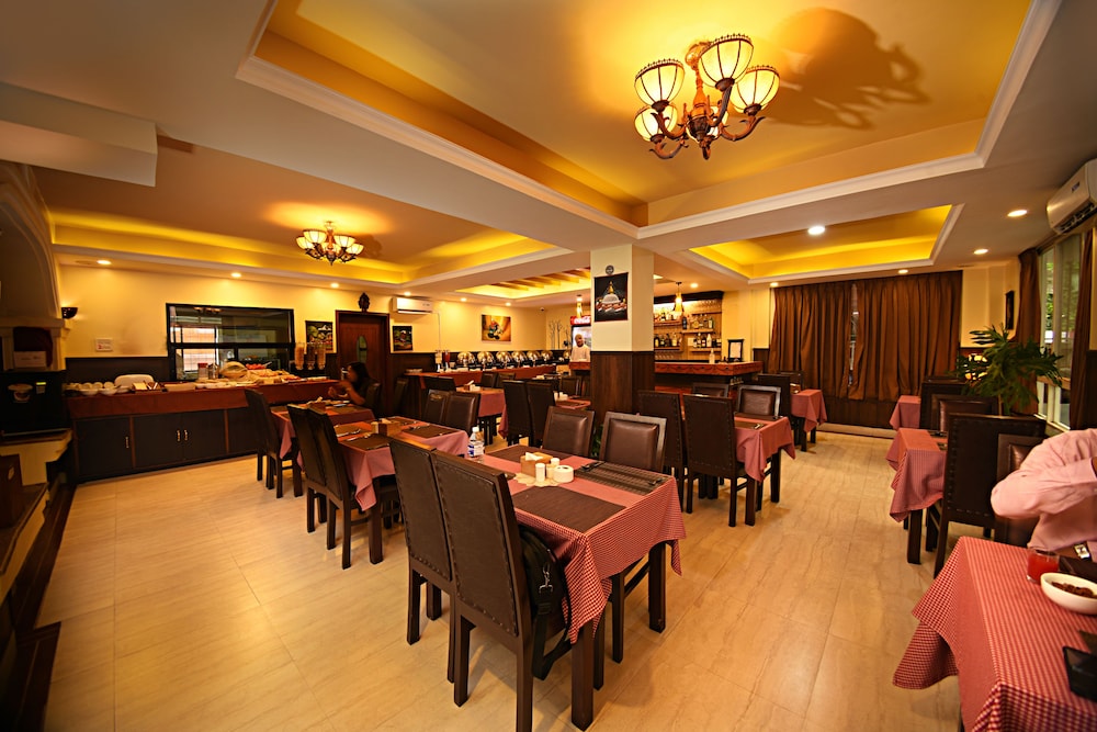 Dom Himalaya Hotel 54/73