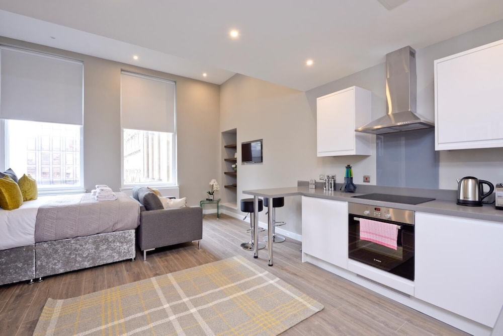 Destiny Scotland Apartments At Nelson Mandela Place 6/17