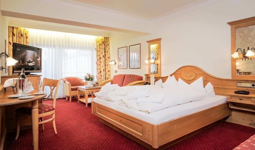 STUDIO, DOUBLE BED