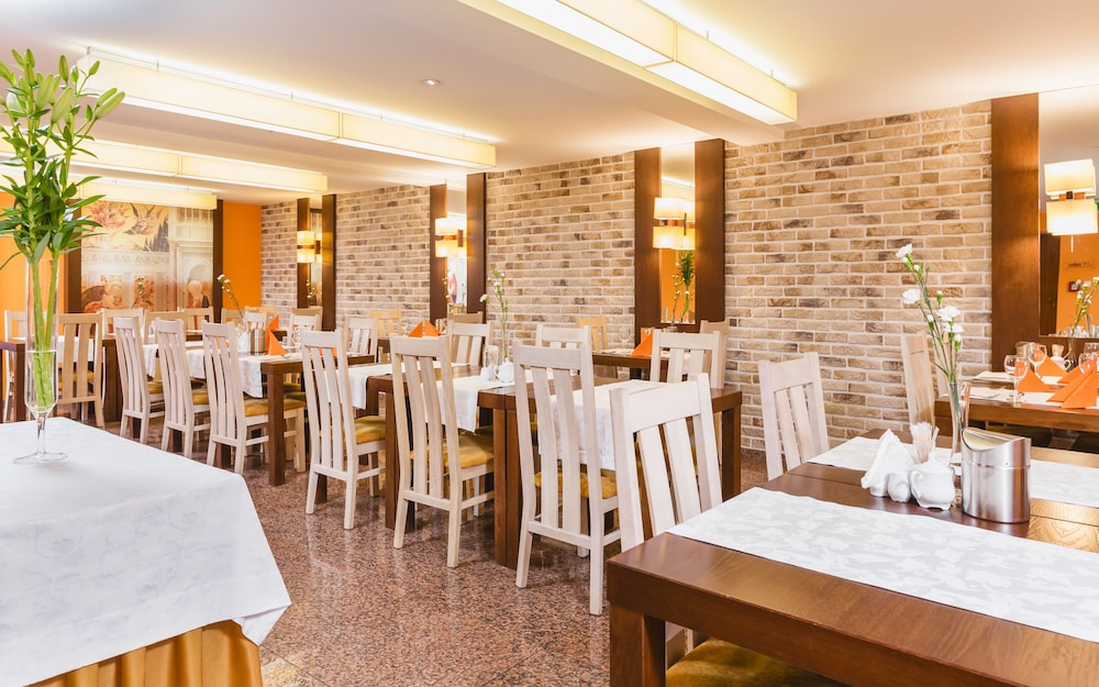 Domus Mater 30/50
