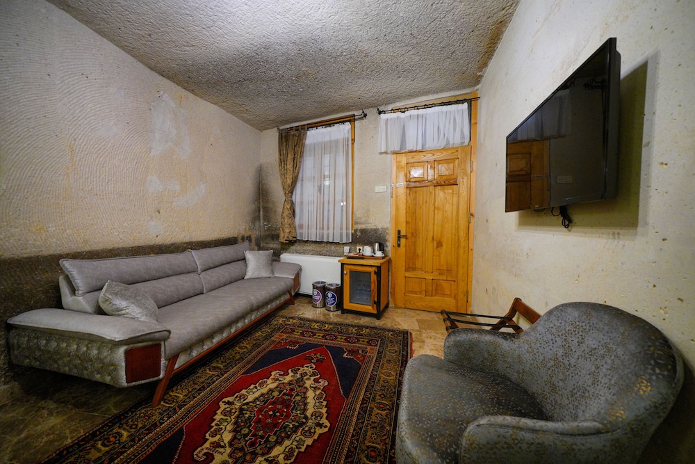 Cave Hotel Saksagan 28/48
