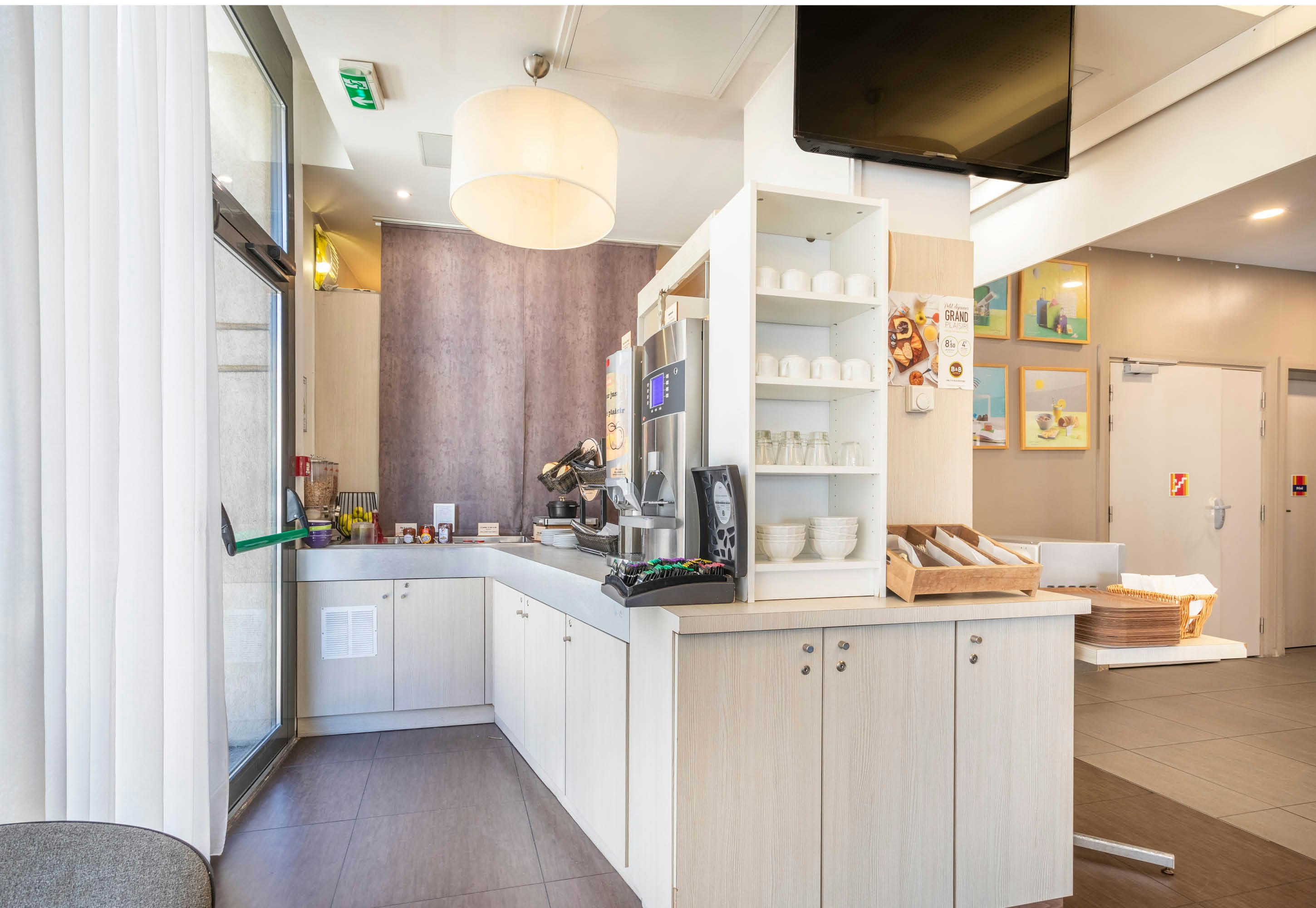 B&B Hotel Marseille Centre La Timone 43/43