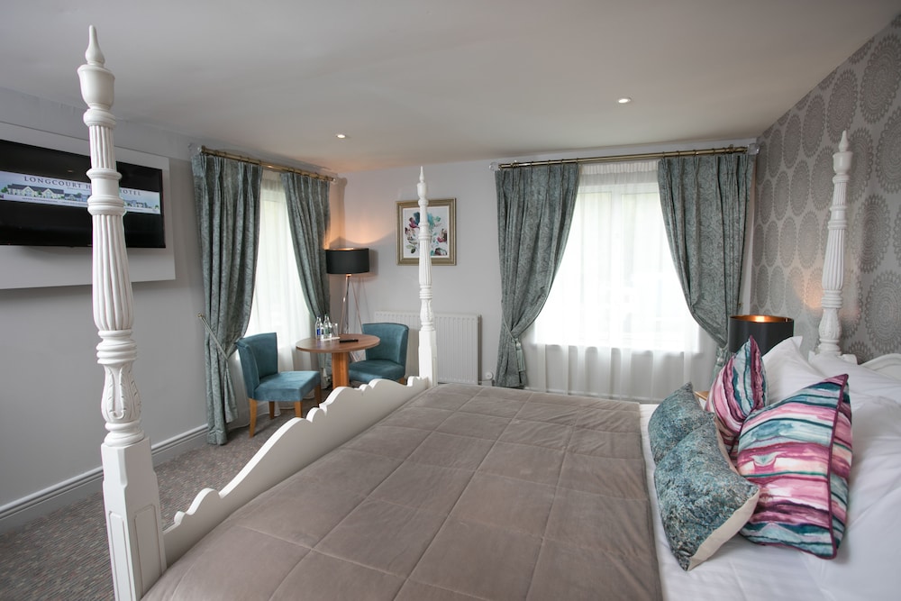 Longcourt Hotel 9/46