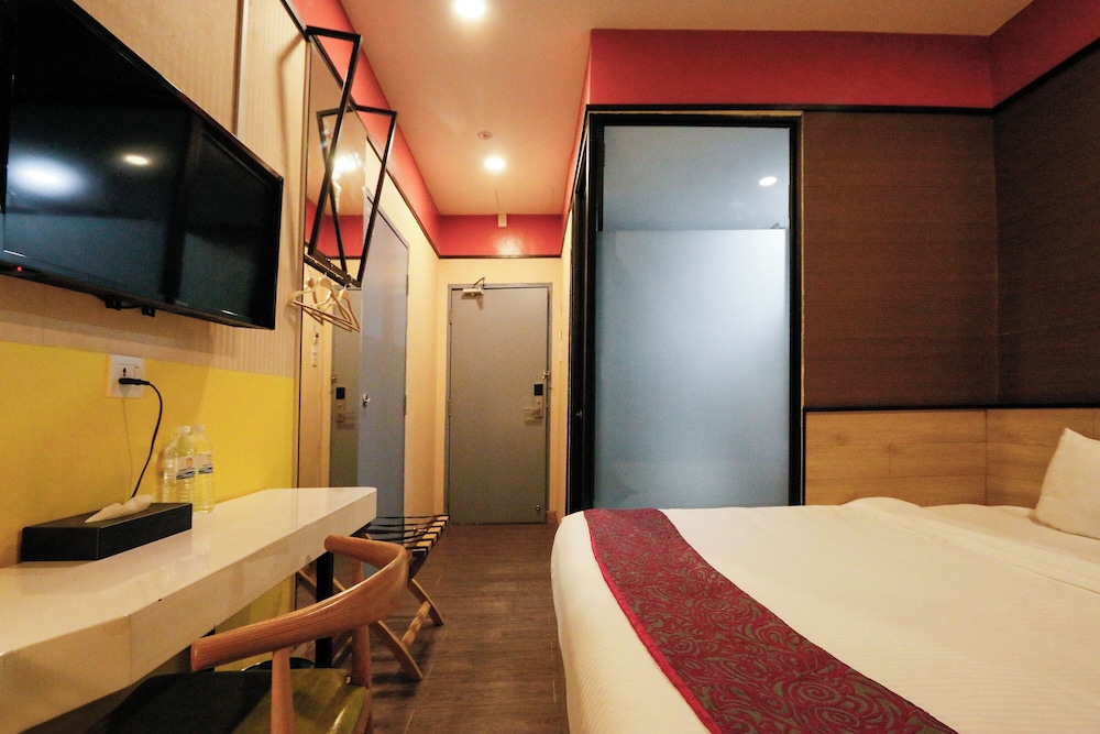 Swing & Pillows at Golden Roof Hotel Seri Iskandar, Ipoh 15/30