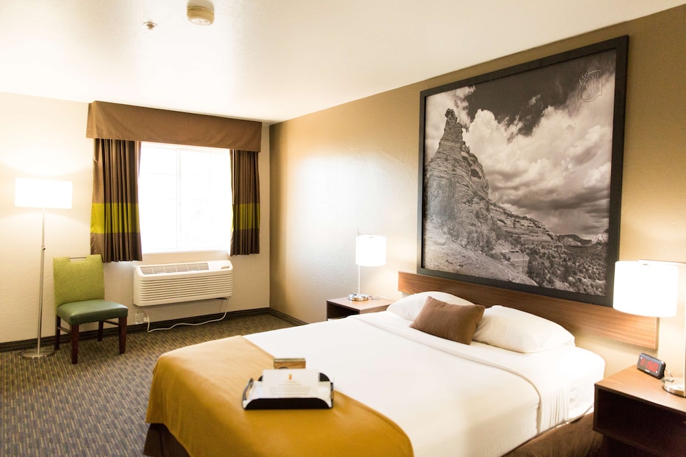 Super 8 by Wyndham Wickenburg AZ 9/32