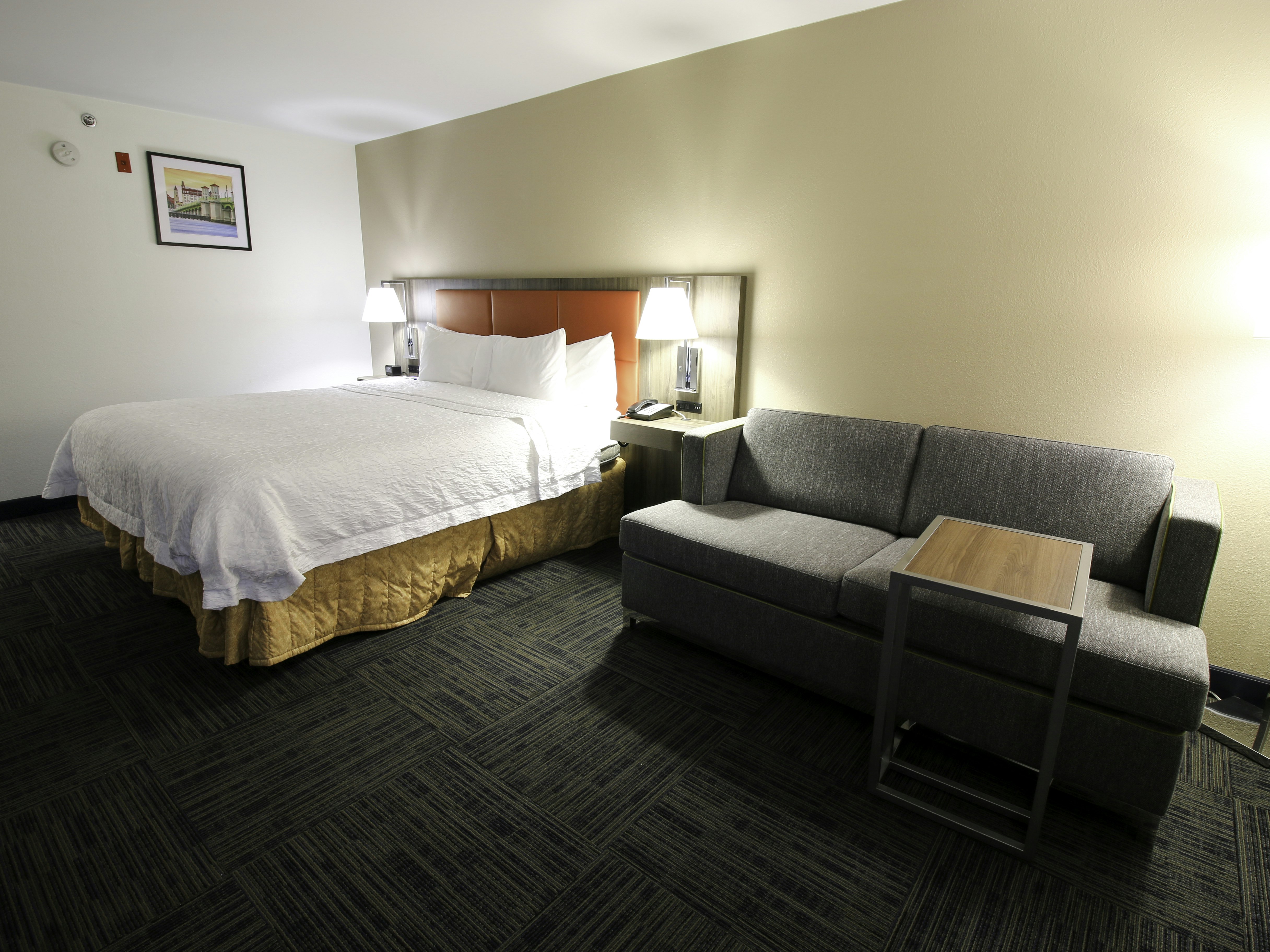ROOM, KING BED, ACCESSIBLE