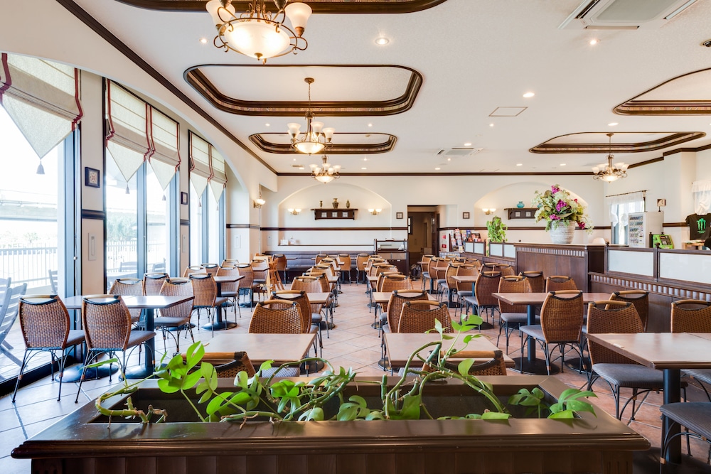 Naha Beach Side Hotel 56/71