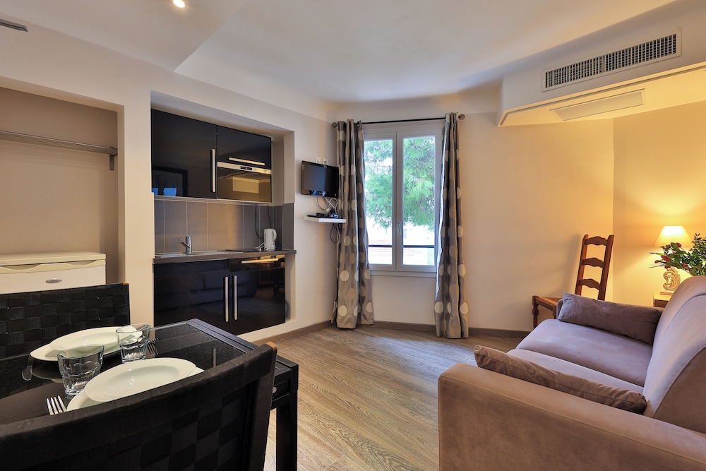 Residence Emeraude 33/50