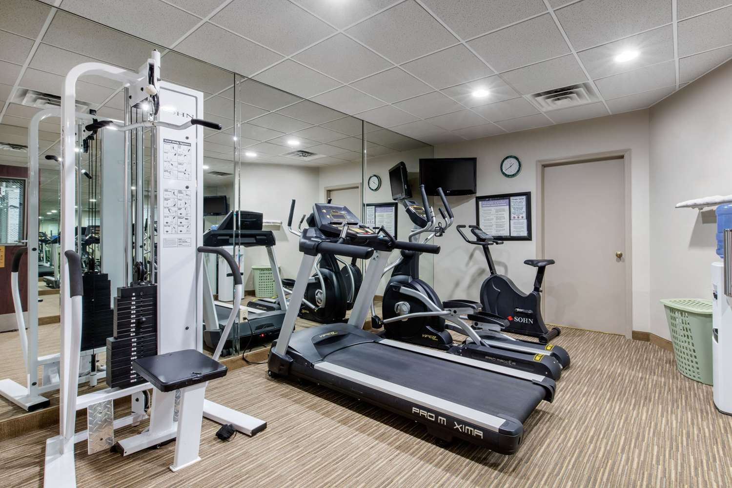 Quality Inn & Suites Mountain Home North 20/34