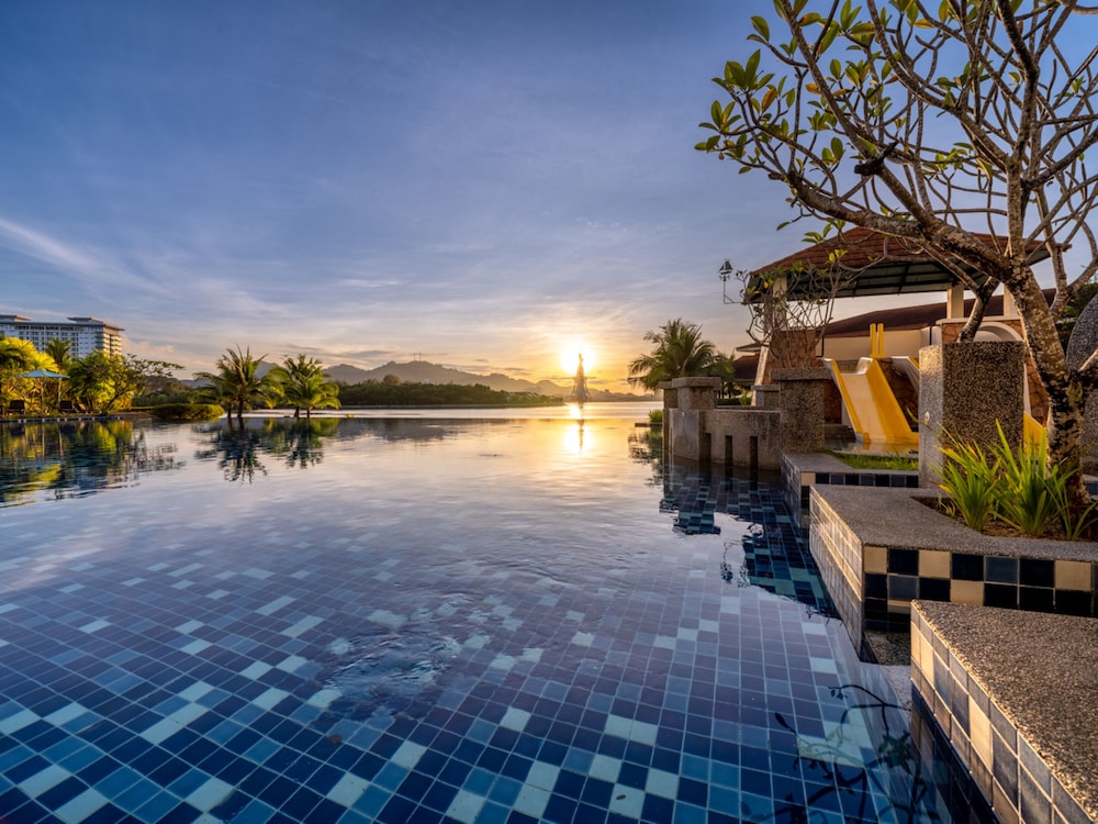 Dayang Bay Resort Langkawi 68/70