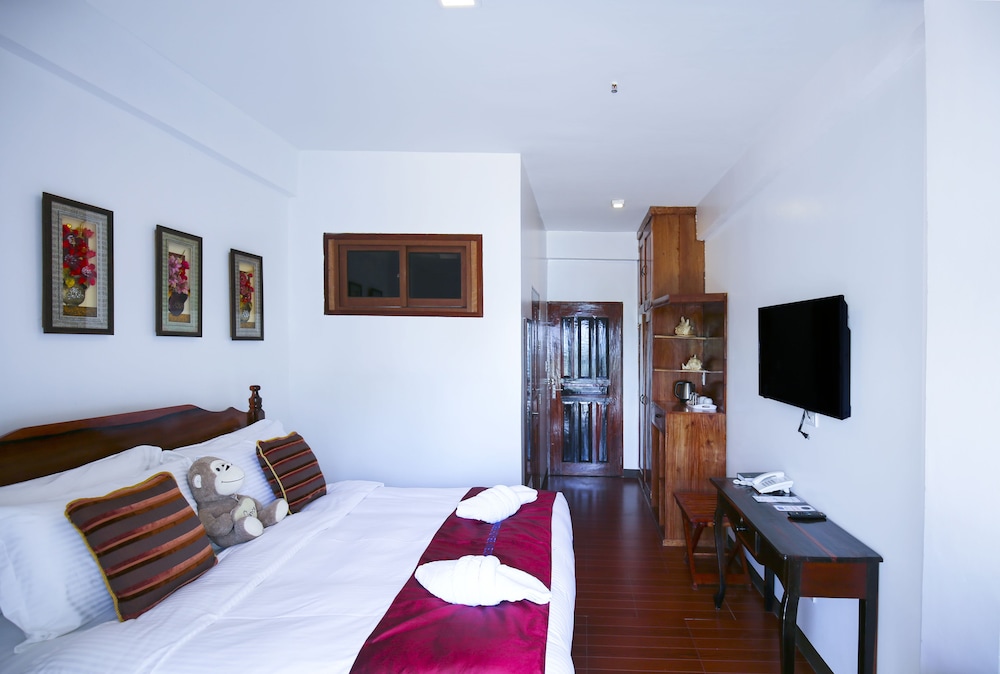 Doublegem Beach Resort 59/79