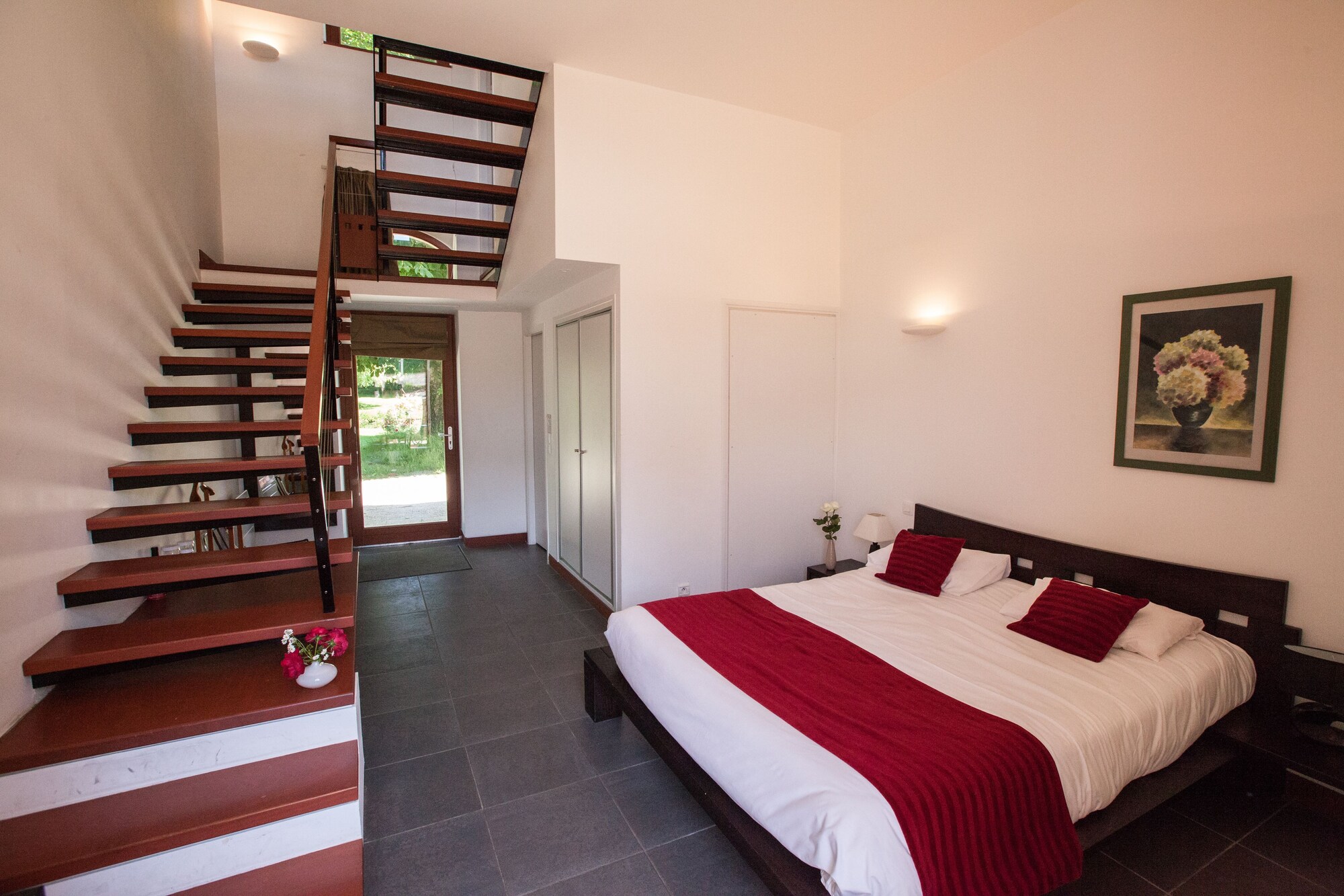 Duplex, Suite, 1 King and 1 Single Beds, Sofa