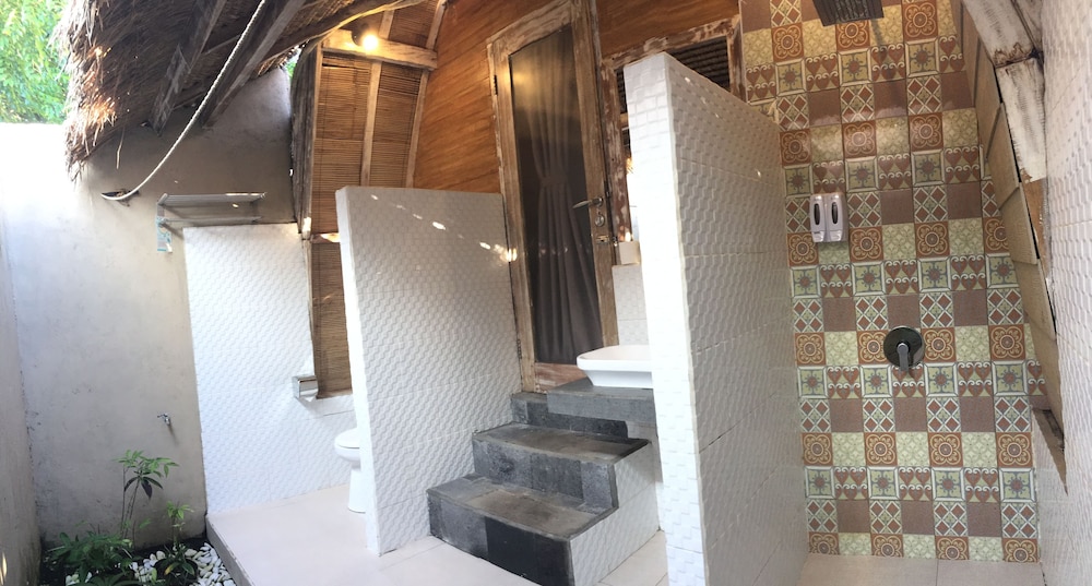 Paradesa Villa 2/36