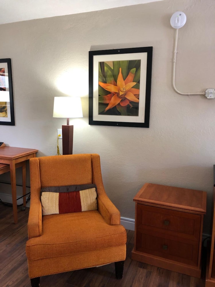 Ocala Cove Motel 26/41