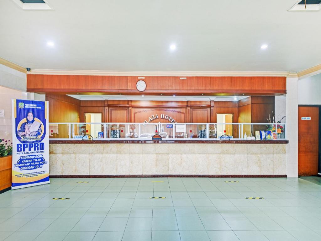 OYO 1178 Plaza Hotel Tanjung Pinang 5/50