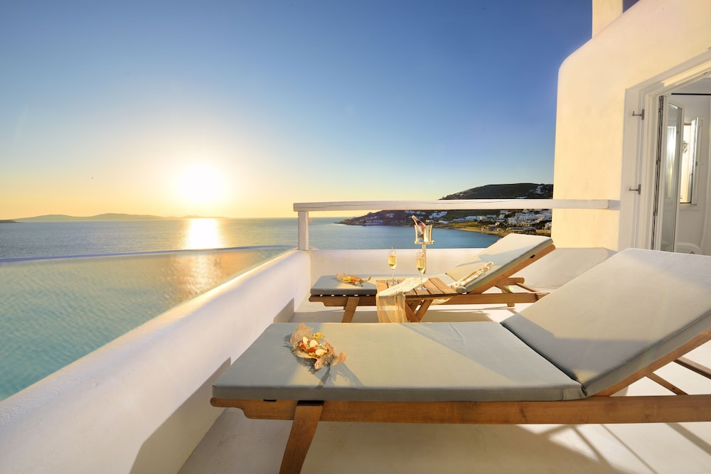 Amazon Mykonos Resort And Spa 21/46