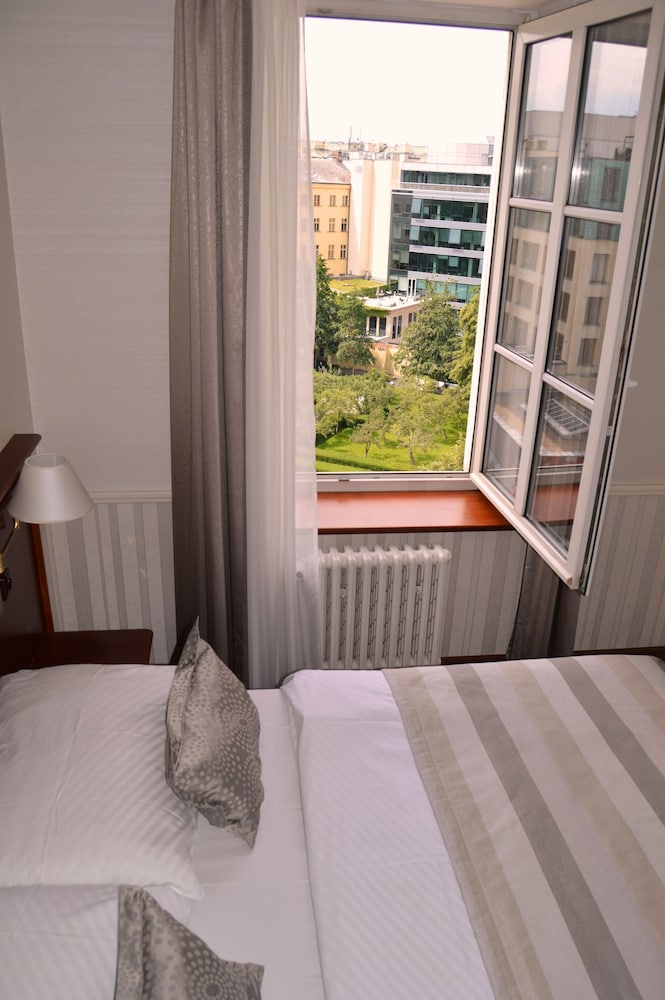 Adria Hotel Prague 10/46