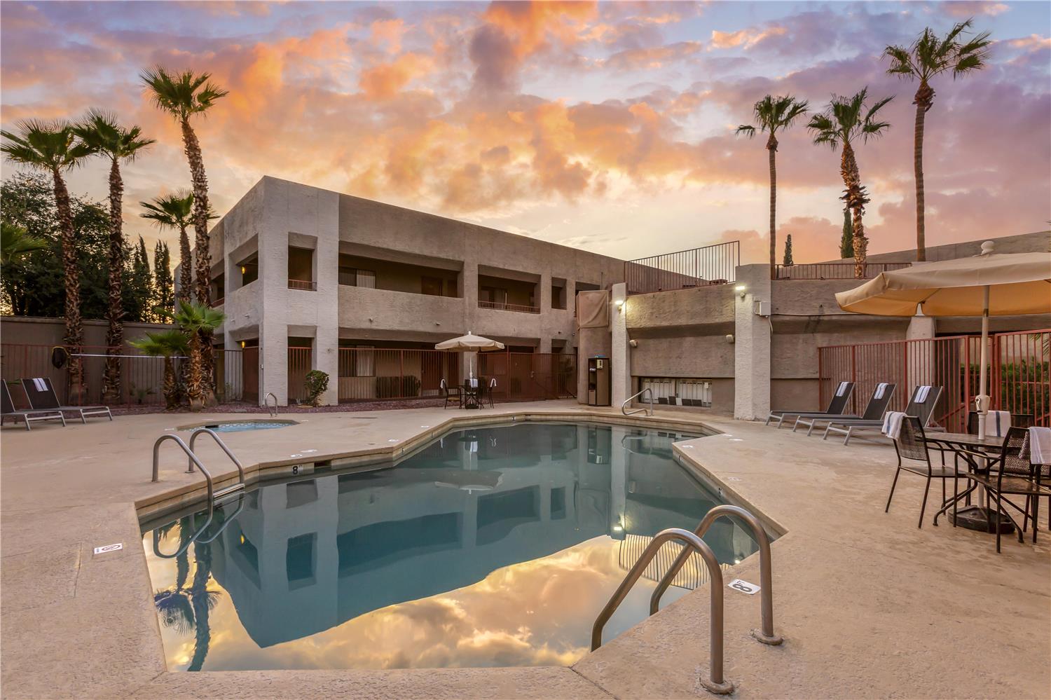 ベスト ウエスタン インスイーツ ツーソン フットヒルズ ホテル & スイーツ(Best Western InnSuites Tucson Foothills Hotel & Suites) 写真3