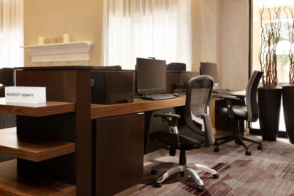 Courtyard By Marriott Harrisonburg 37/41