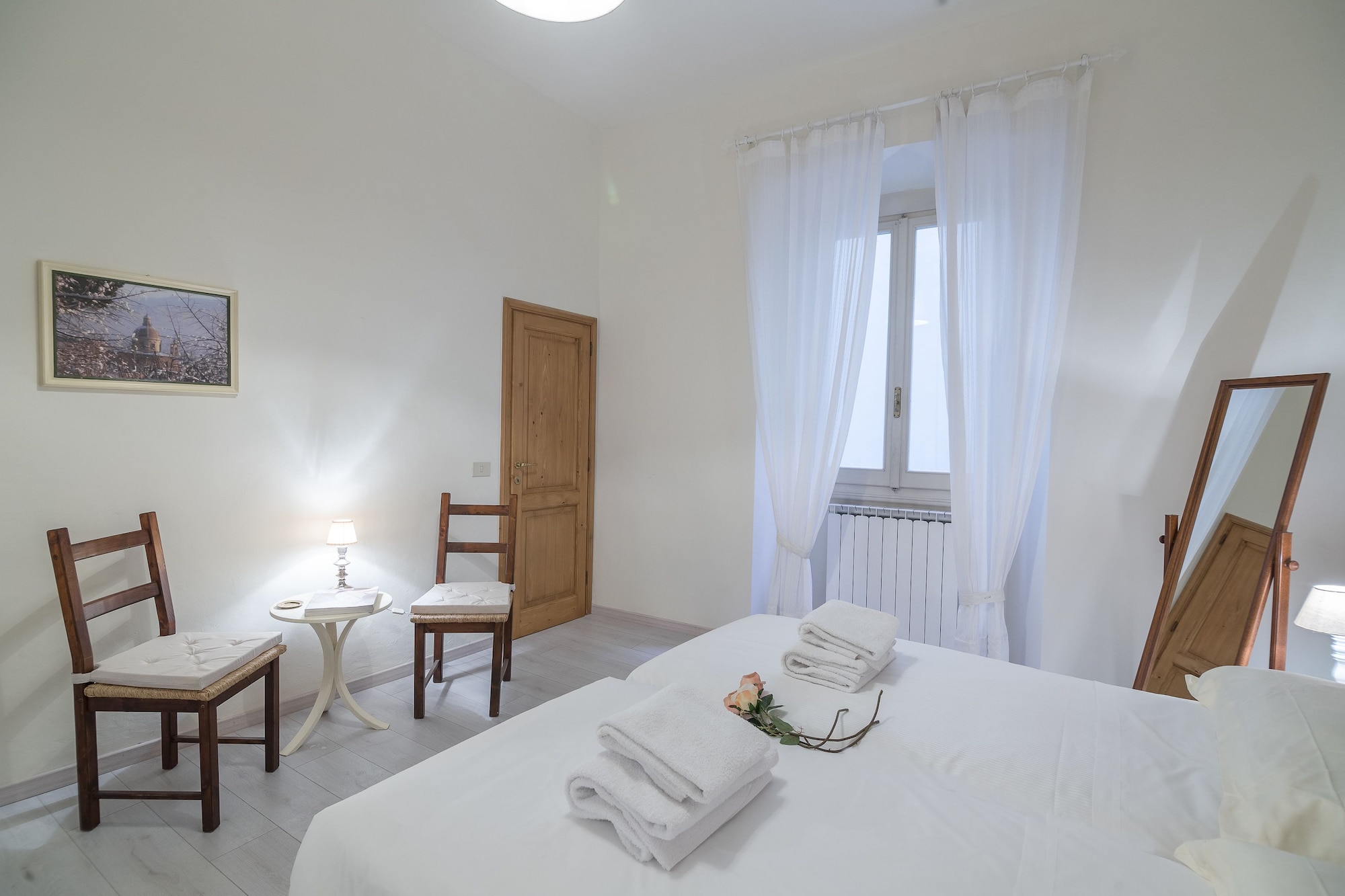 2 Bedrooms, Apartment, 4 Beds