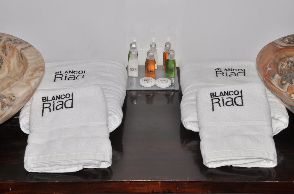 Hotel Blanco Riad 19/45