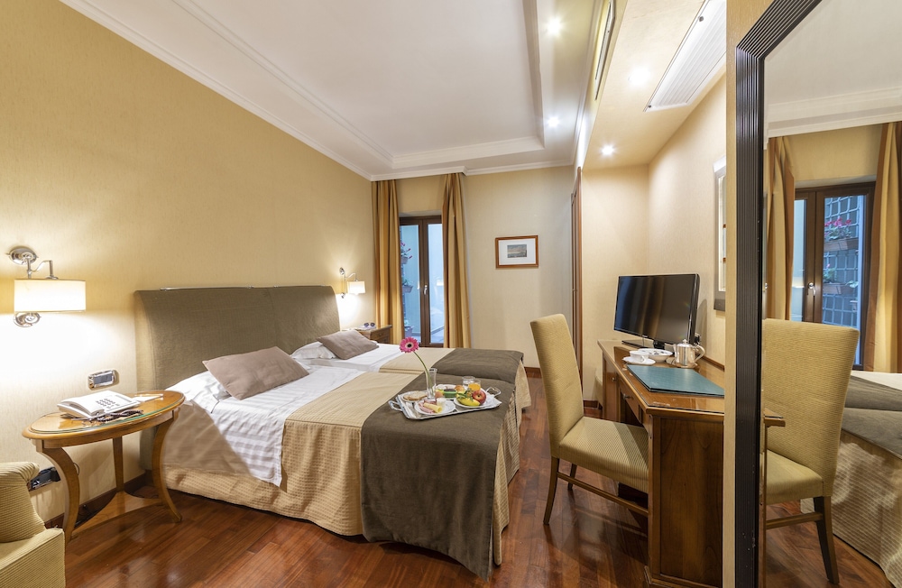 Hotel Palazzo Turchini 12/77