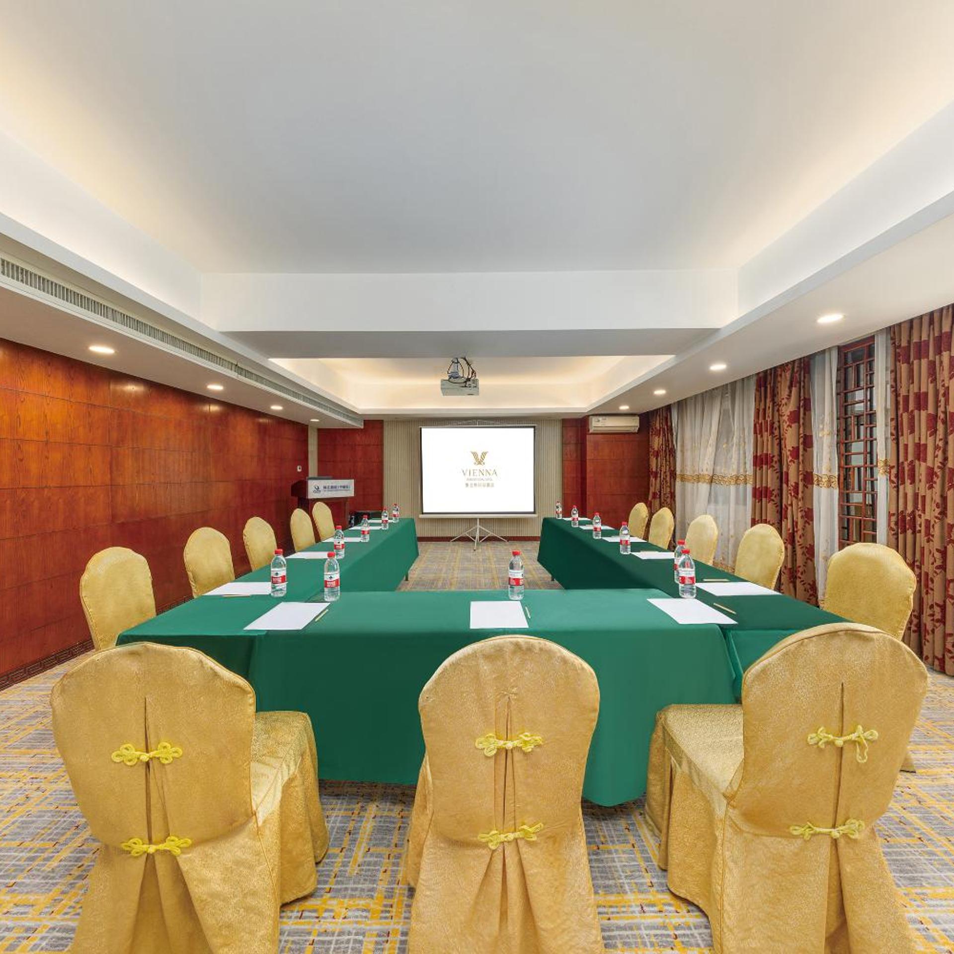 Vienna International Hotel (Xi'an Big Goose Pagoda) 40/51