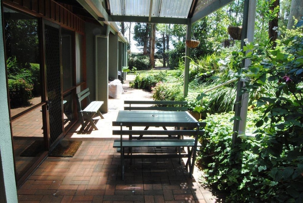 Clarendon Chalets 44/50