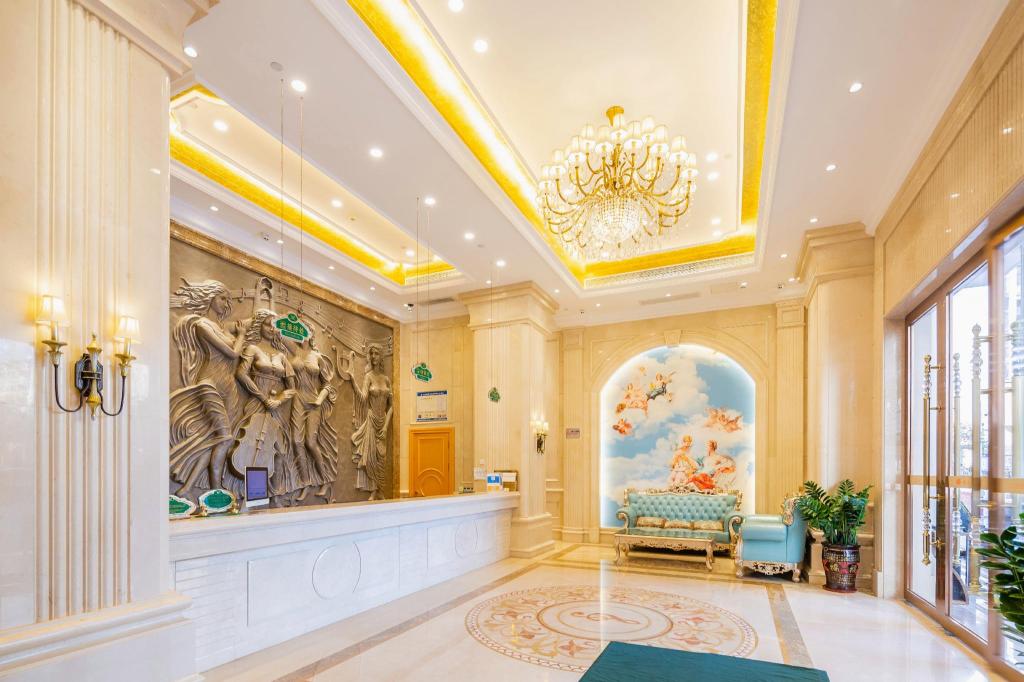 Vienna Hotel (Shenzhen Shanglilang Metro Station) 13/60