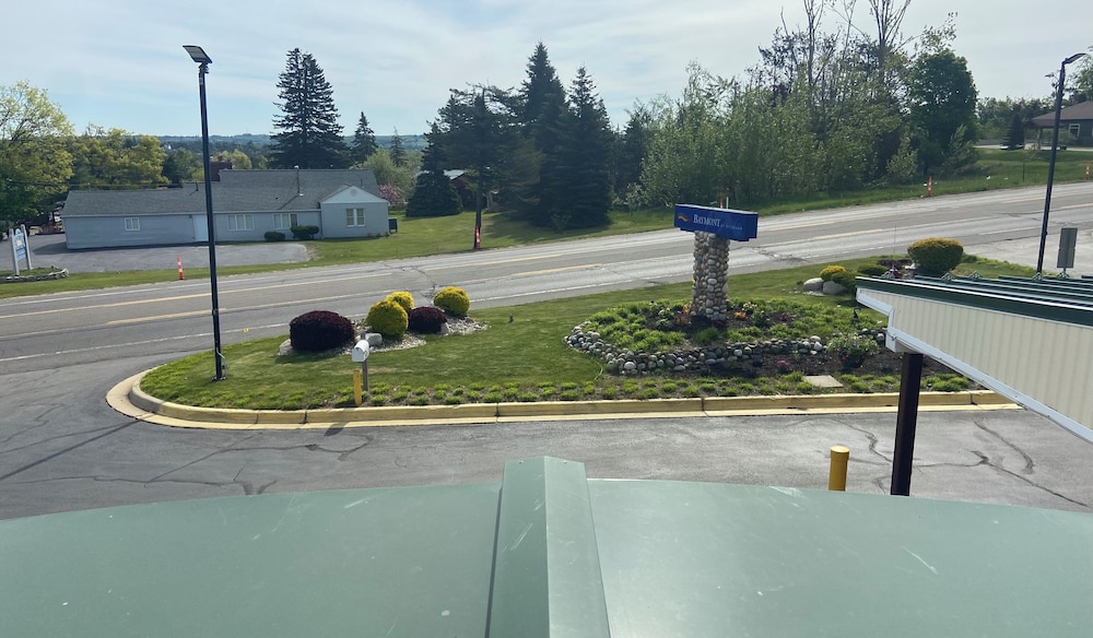 Baymont by Wyndham Petoskey 26/51