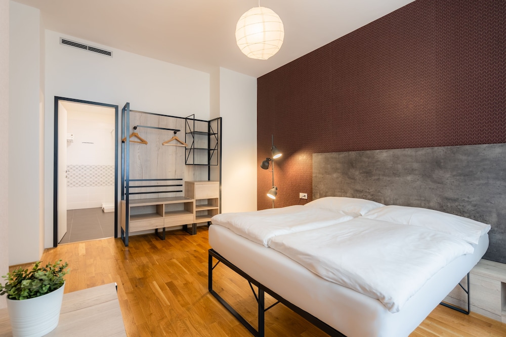 EA ApartHotel Melantrich 13/47