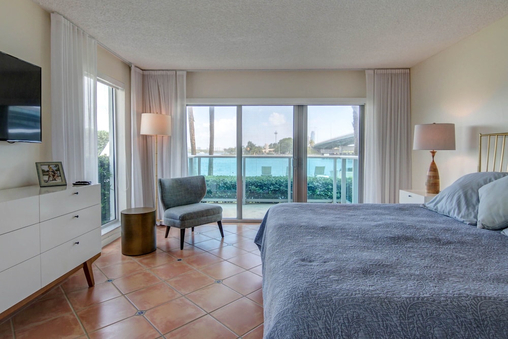 Beach Haus Bal Harbour 23/76