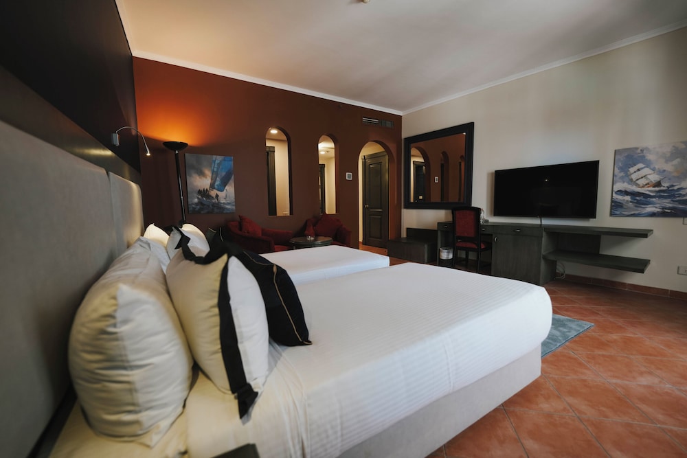 Superior, Twin Beds, Pool View, M Hotels at Porto Marina 7/9
