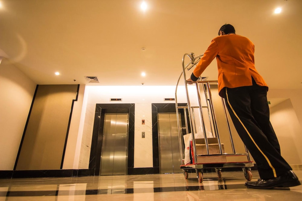 Diradja Hotel 27/50