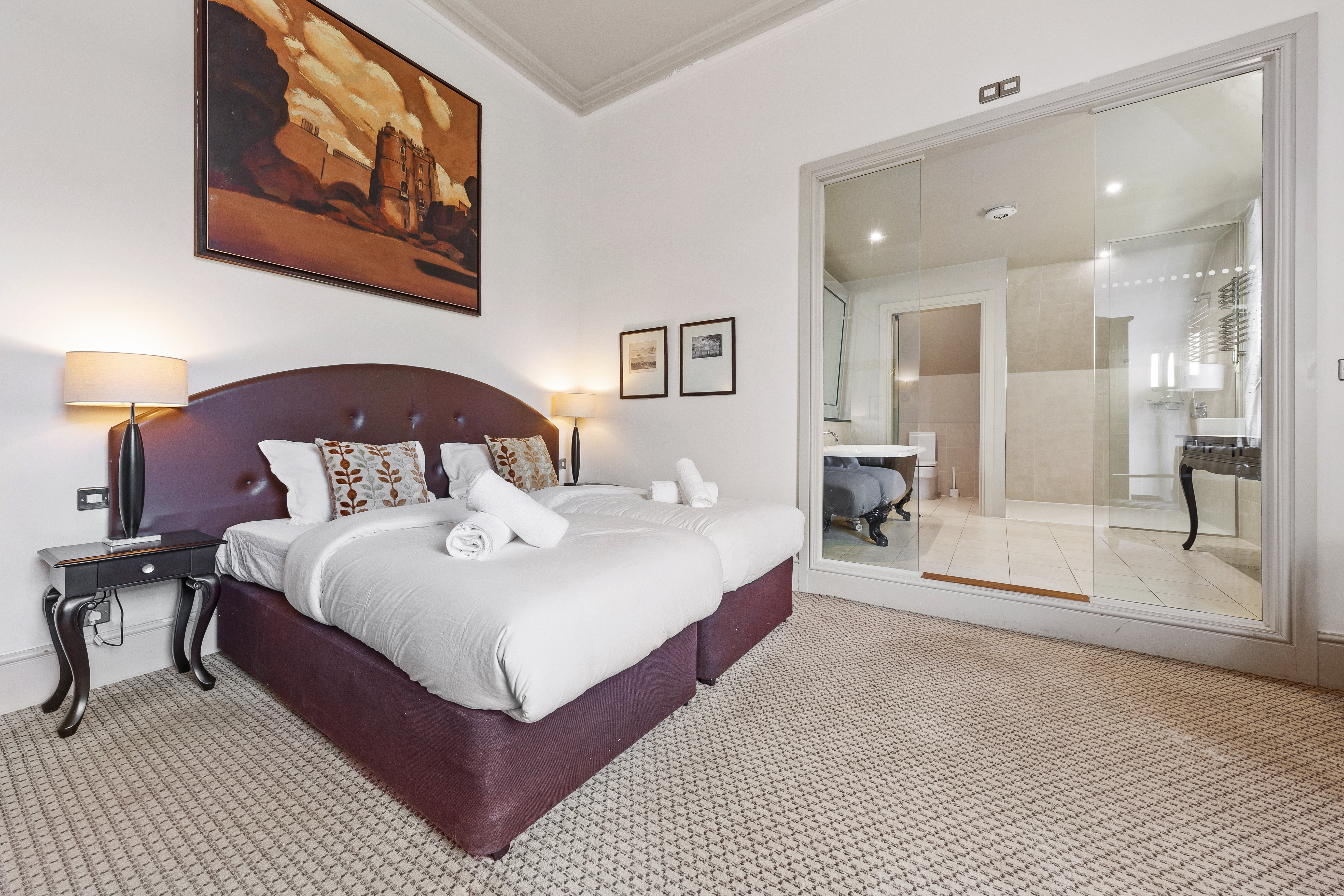 Harte And Garter Hotel And Spa 12/28