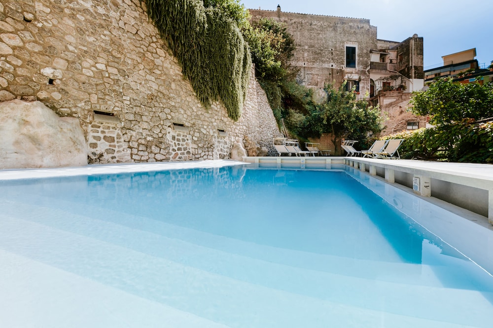 Amalfi Holiday Resort 40/52
