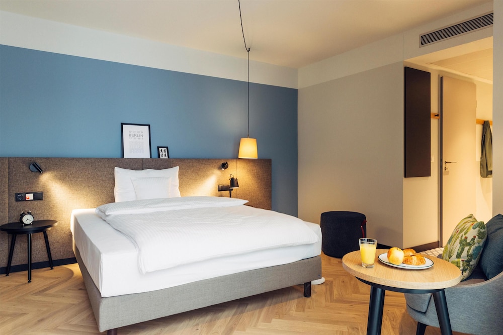 STANDARD, DOUBLE OR TWIN BED