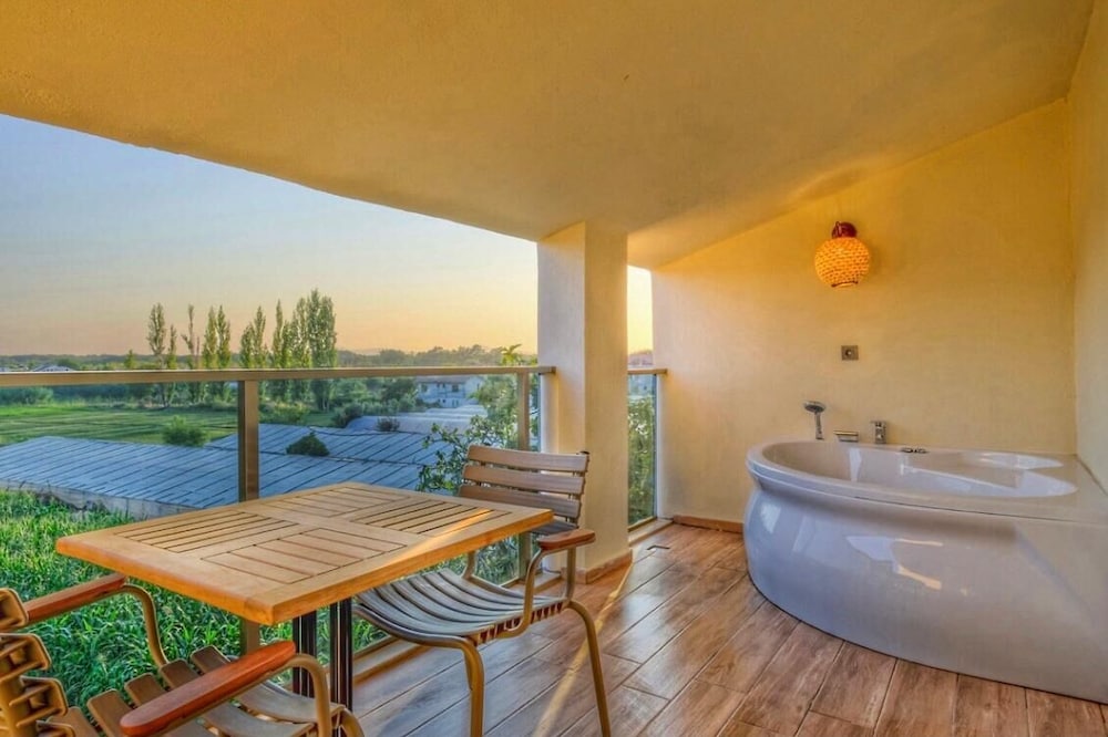 Ciello Suites Hotel 17/24