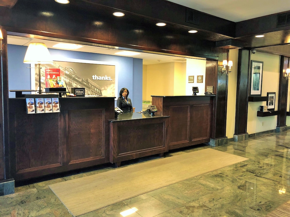 Hampton Inn Suites Fairfield 5/61