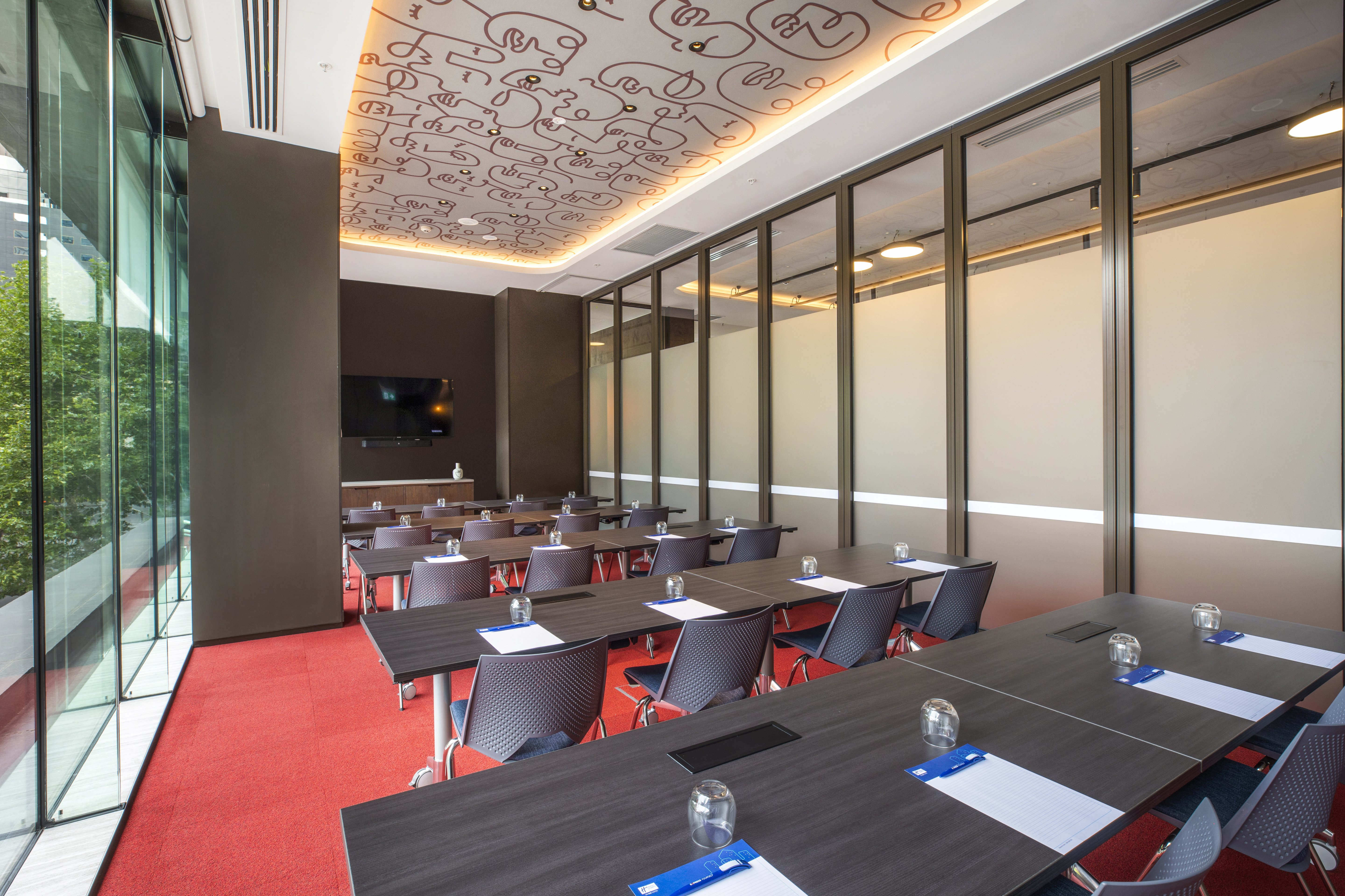 Holiday Inn Express Melbourne Little Collins 66/74