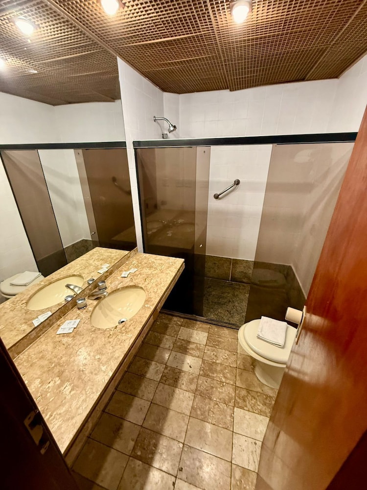 Cesar Park Hotel 57/59