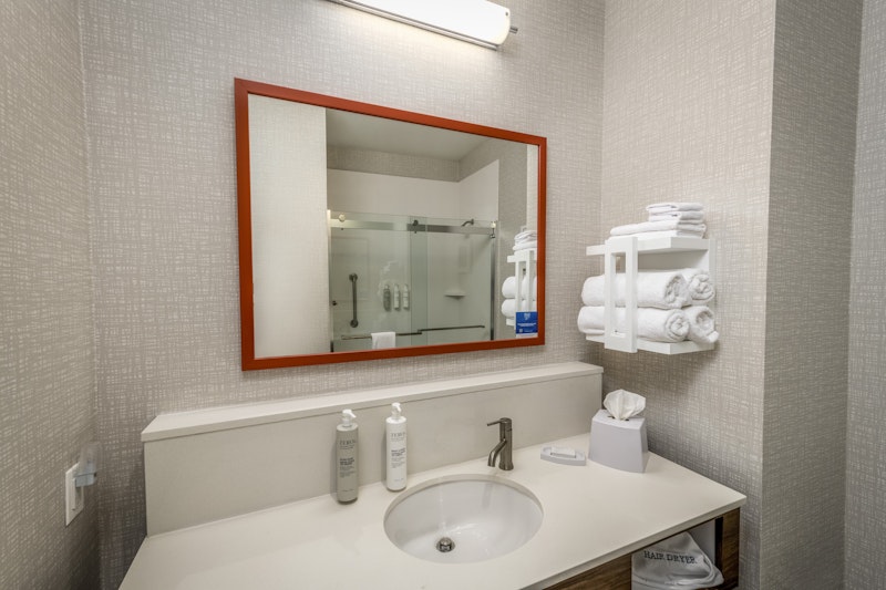 Hampton Inn Suites Huntington Downtown Ny 26/26