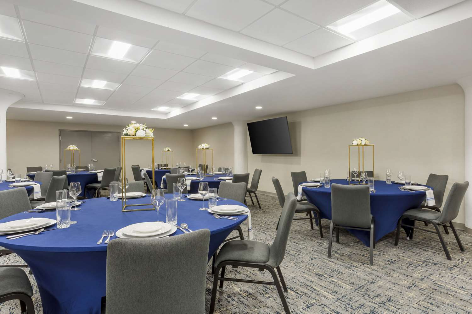 Four Points by Sheraton Newark Airport 26/30