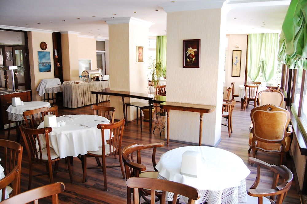 Triana Hotel 44/65