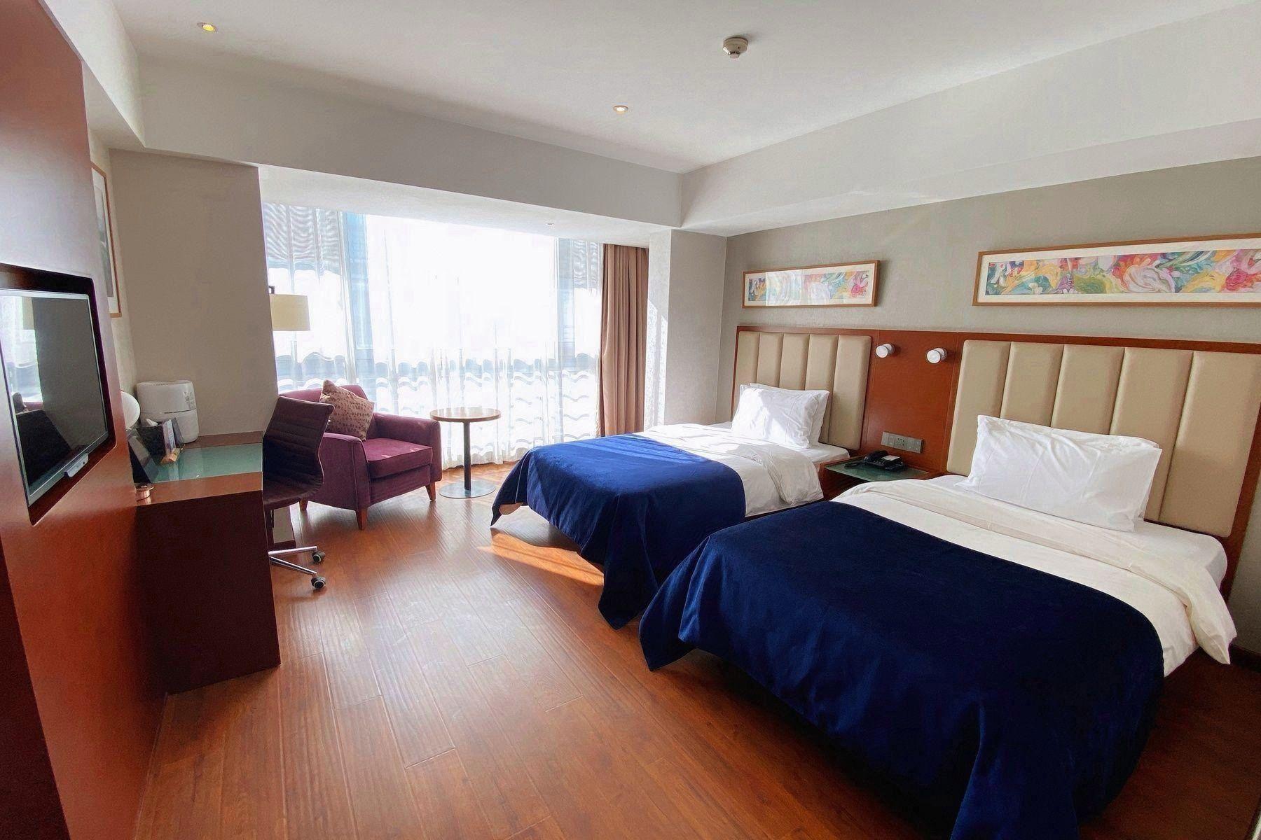 Feature Twin Bed Room