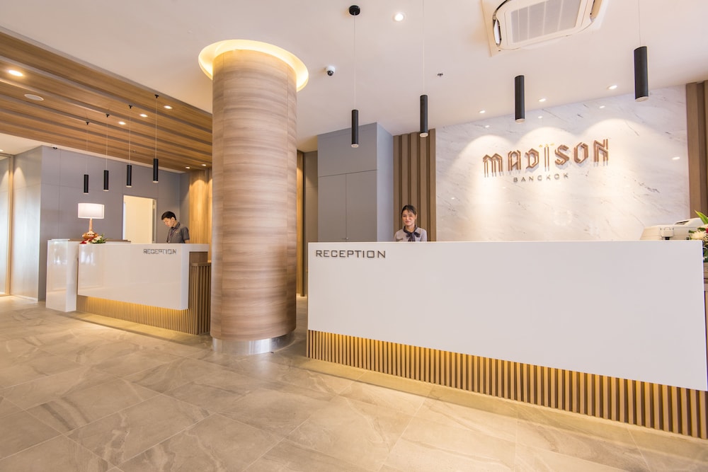 Madison Bangkok 5/50