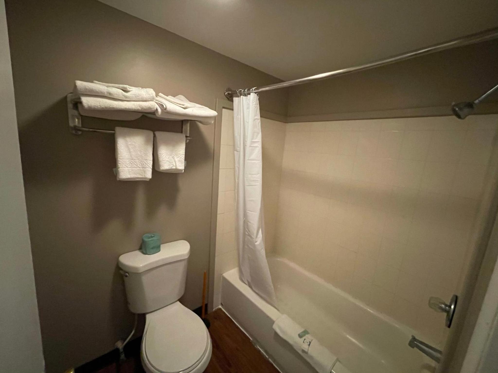 Rodeway Inn Absecon 56/59