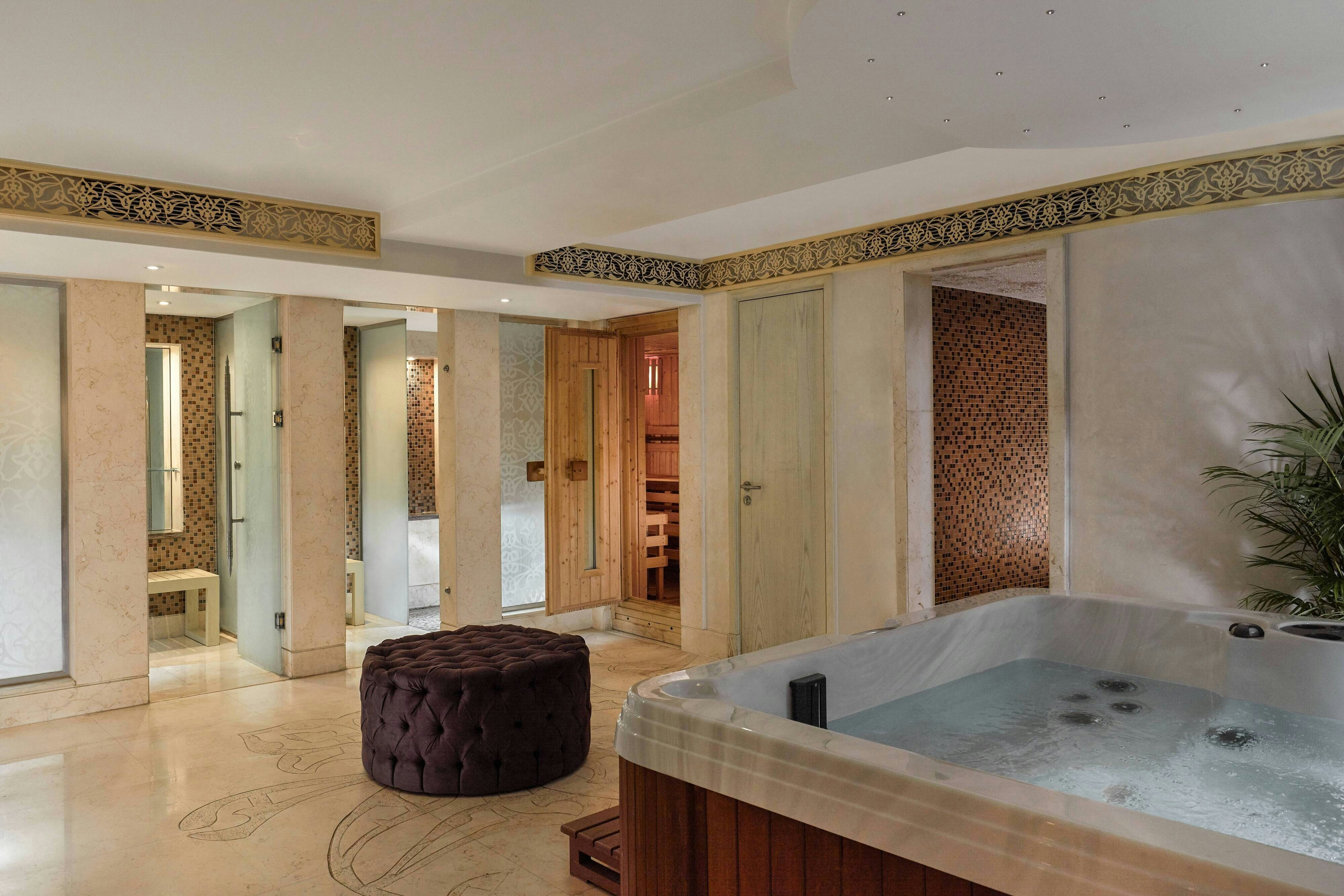 Cairo Marriott Hotel and Omar Khayyam Casino 14/35