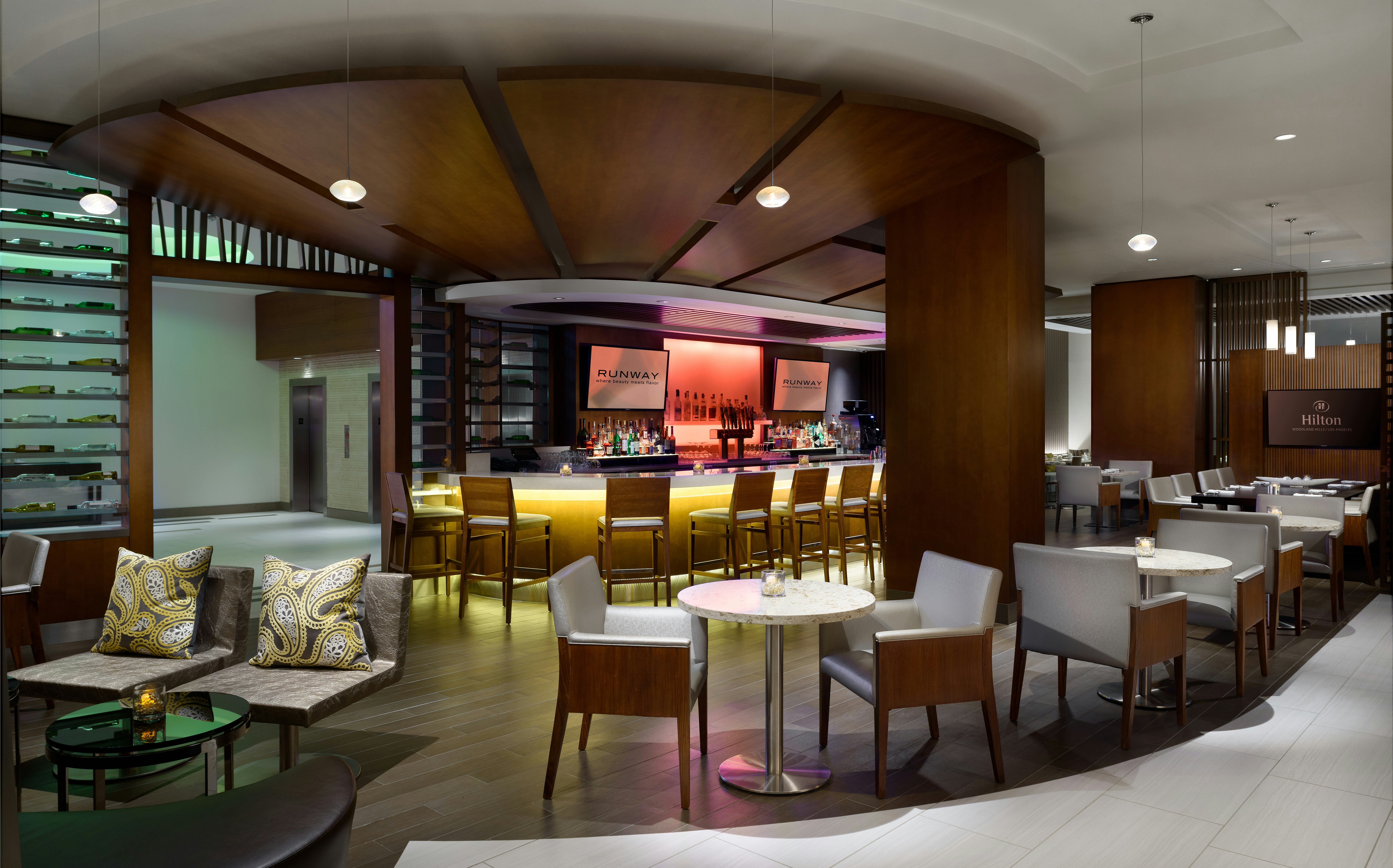 Hilton Woodland Hills Los Angeles 44/67
