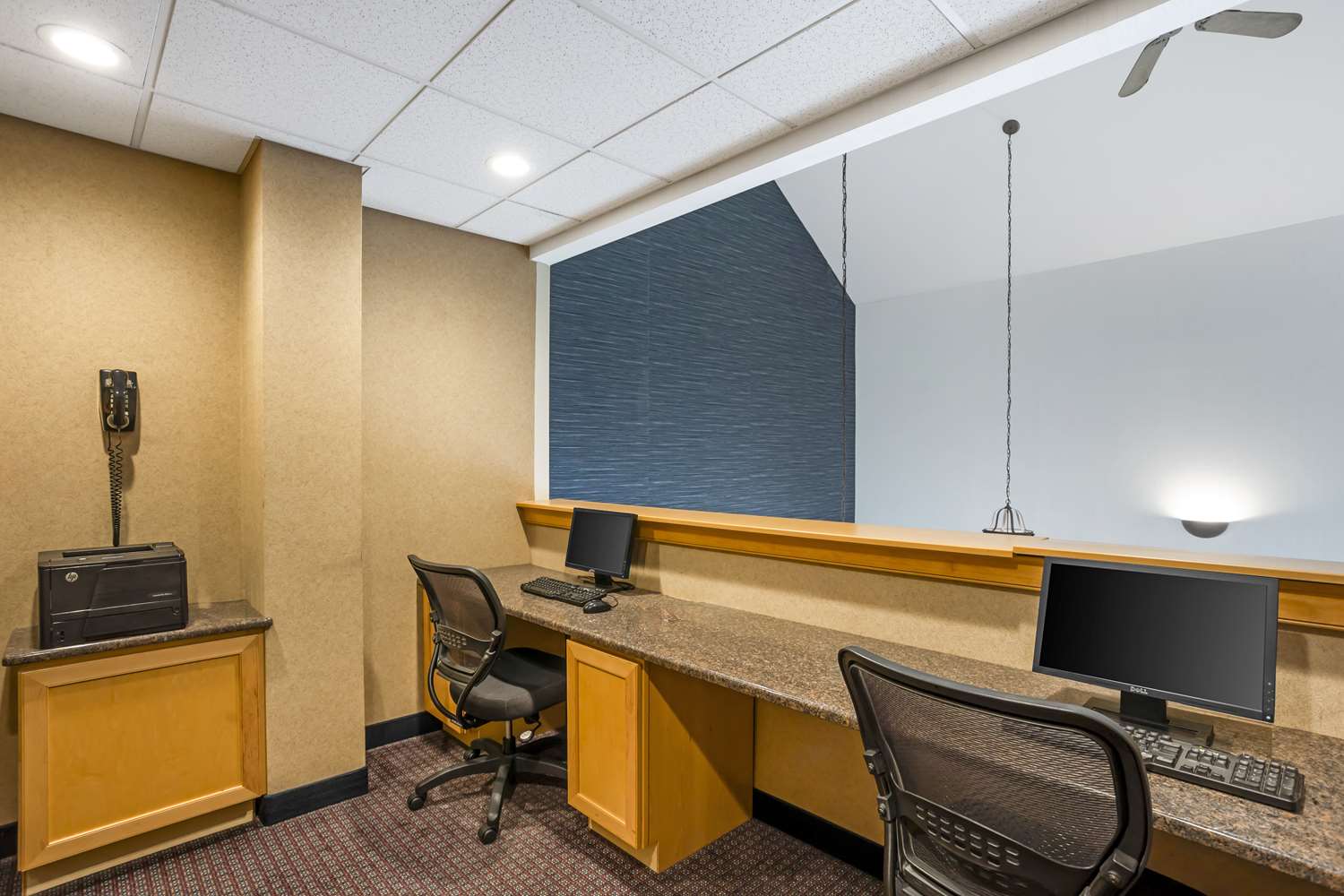 SureStay Studio by Best Western Paradise Lancaster County 26/27